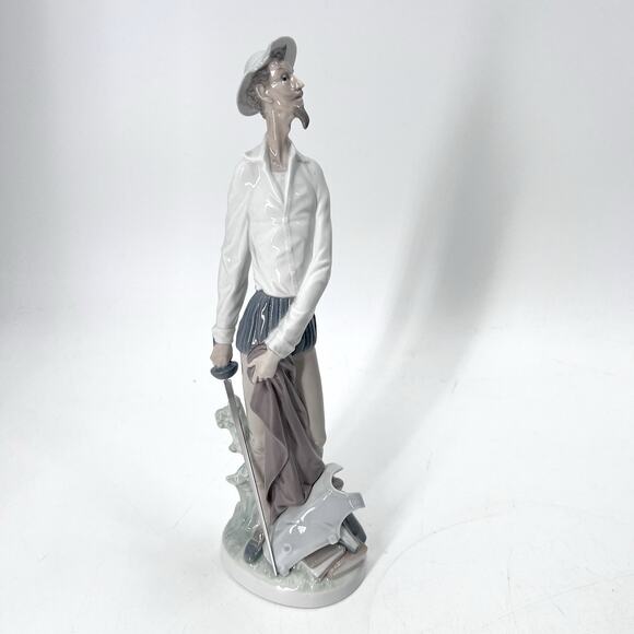 Vintage Lladro Don Quixote Standing With Sword 4854 Made in Spain - Picture 1 of 13